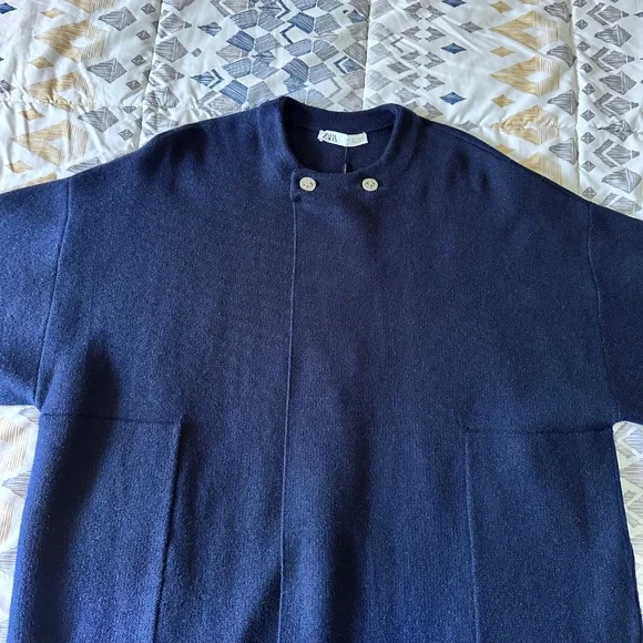 Zara Women's Toggle Closure Sweater (size: L) - NWT - Picture 8 of 14